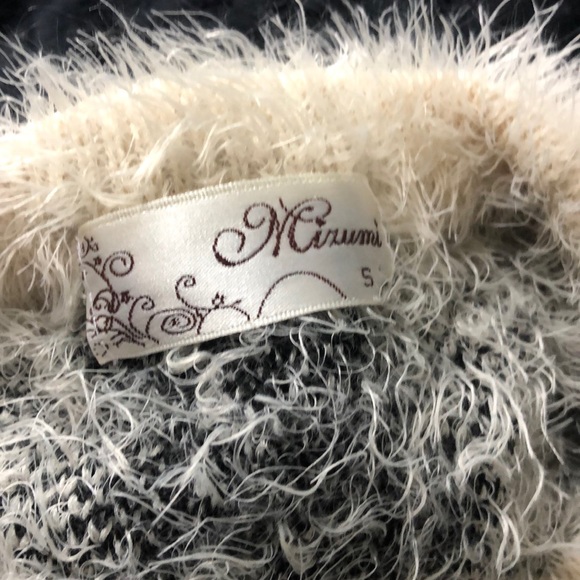 Sweater - Picture 3 of 3